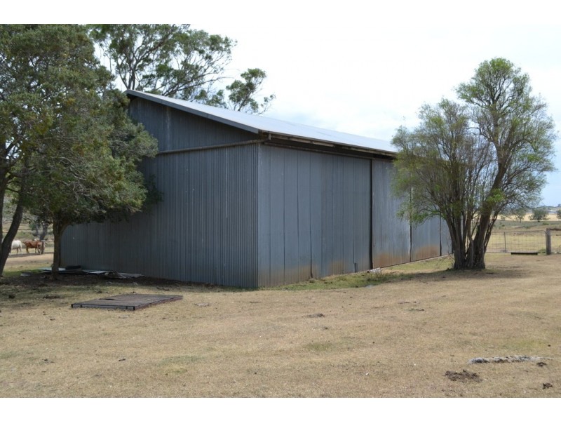 17 Reuchle Road, Glencoe QLD 4352