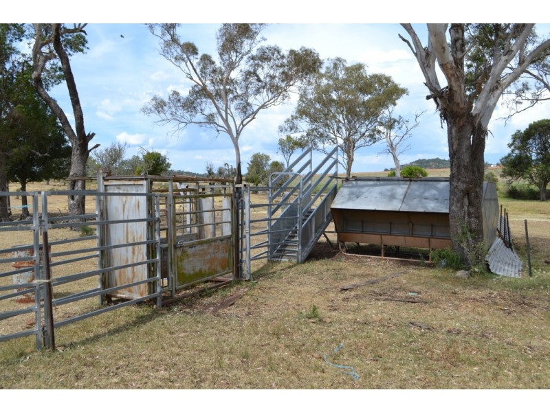 17 Reuchle Road, Glencoe QLD 4352