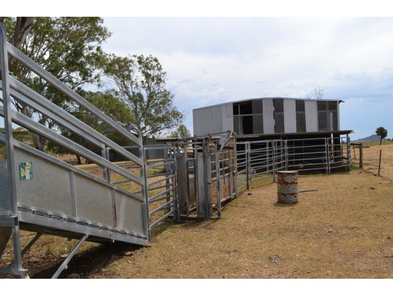 17 Reuchle Road, Glencoe QLD 4352