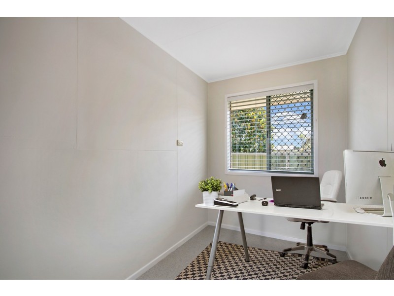 20 Matthews Street, Harristown QLD 4350