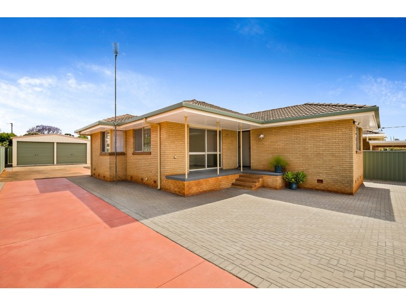 20 Matthews Street, Harristown QLD 4350