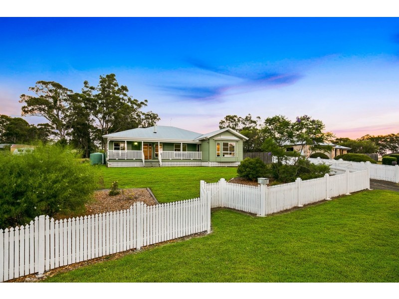 7 Holly Avenue, Highfields QLD 4352