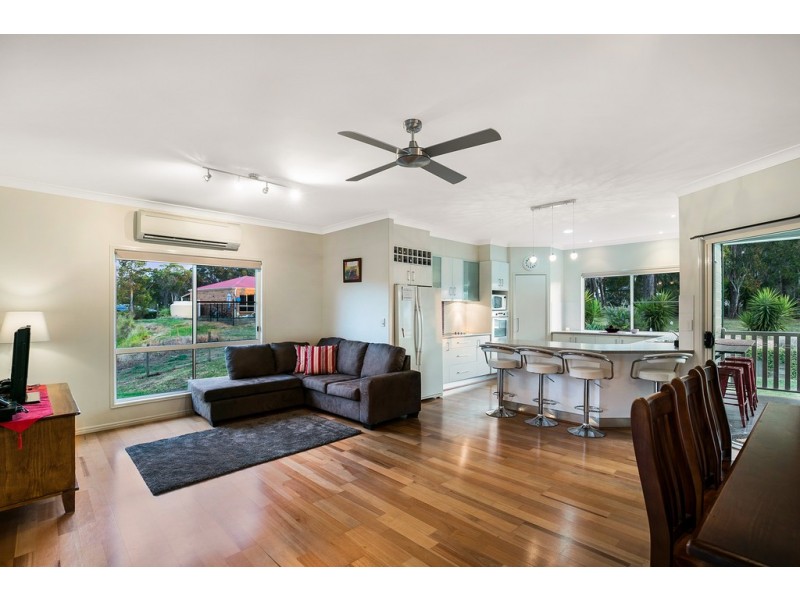 7 Holly Avenue, Highfields QLD 4352