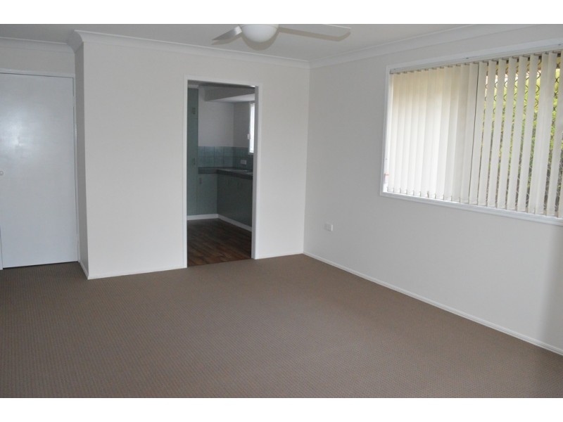 2/328 Spring Street, Kearneys Spring QLD 4350