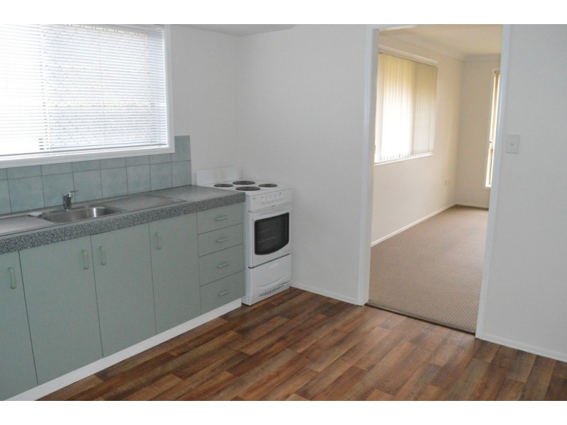 2/328 Spring Street, Kearneys Spring QLD 4350