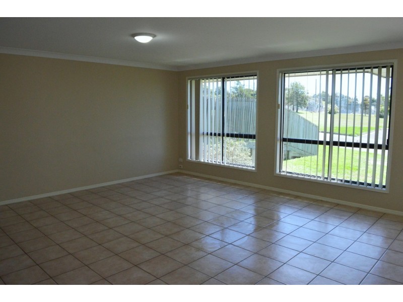 1/10 Cortess Street, Kearneys Spring QLD 4350