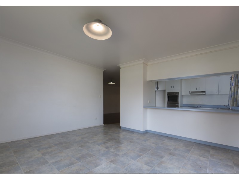 22 Arabian Street, Harristown QLD 4350