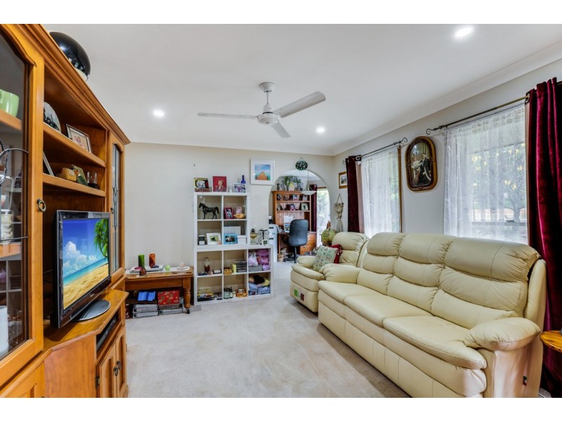 3 Rushlands Court, Glenvale QLD 4350