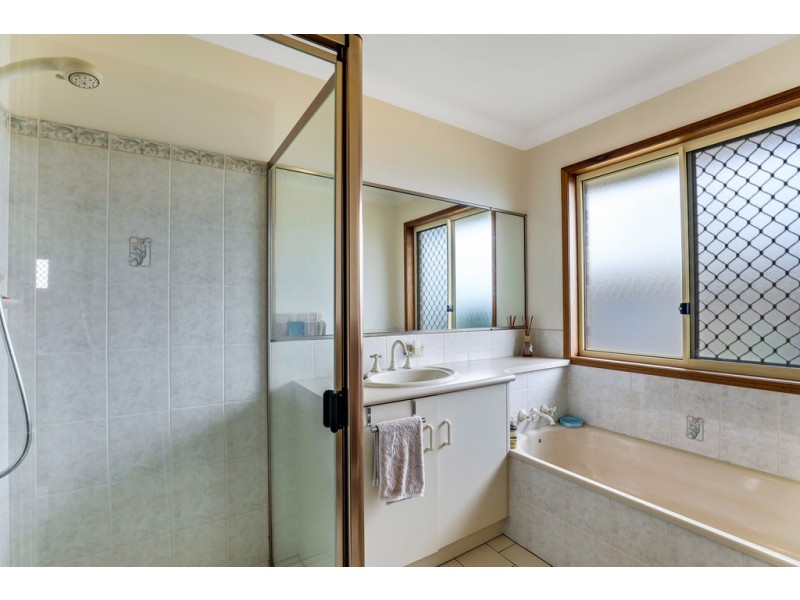 3 Rushlands Court, Glenvale QLD 4350