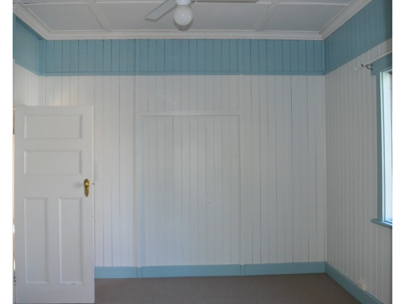 187 Russell Street, Newtown QLD 4350