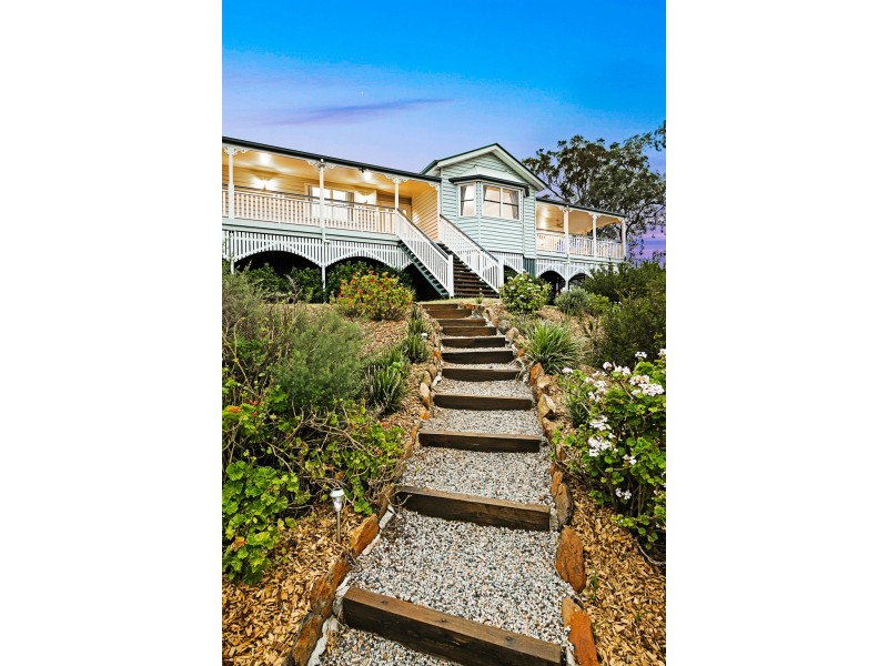 2 Saintly Place, Hodgson Vale QLD 4352