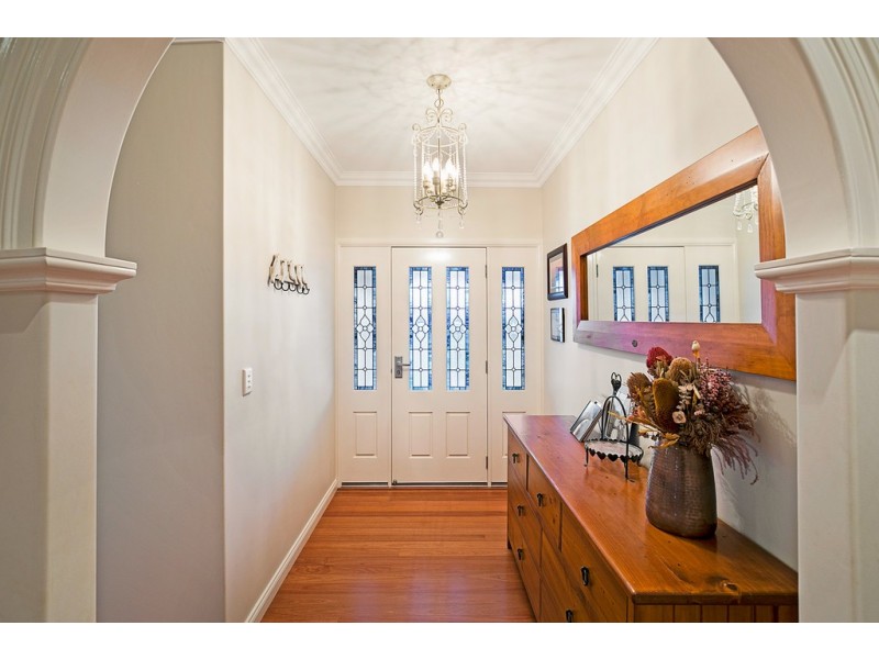 2 Saintly Place, Hodgson Vale QLD 4352
