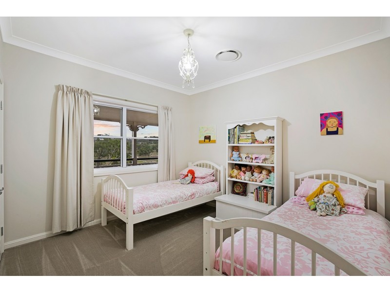 2 Saintly Place, Hodgson Vale QLD 4352