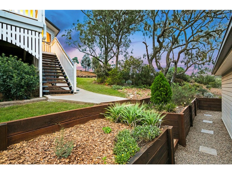 2 Saintly Place, Hodgson Vale QLD 4352