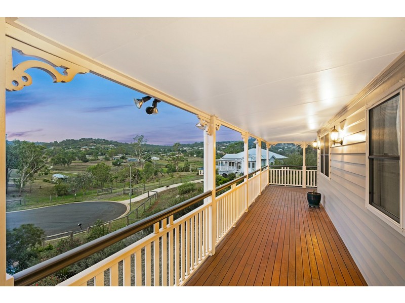 2 Saintly Place, Hodgson Vale QLD 4352