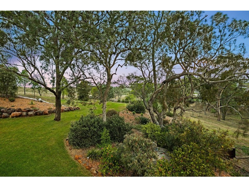 2 Saintly Place, Hodgson Vale QLD 4352
