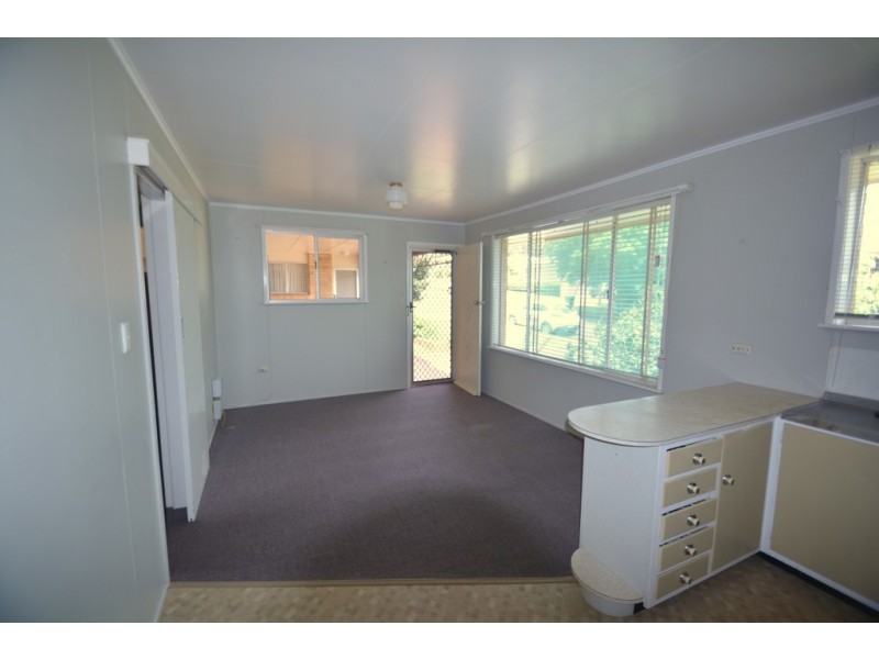 3/2 Leichney Street, South Toowoomba QLD 4350