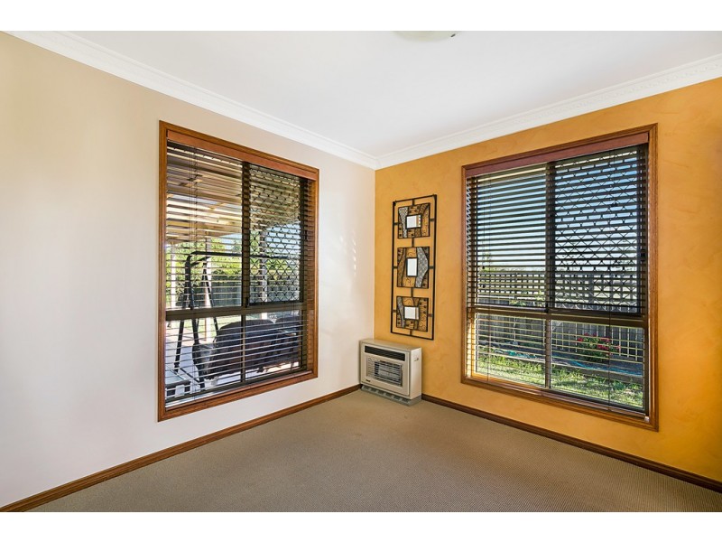 490 West Street, Kearneys Spring QLD 4350