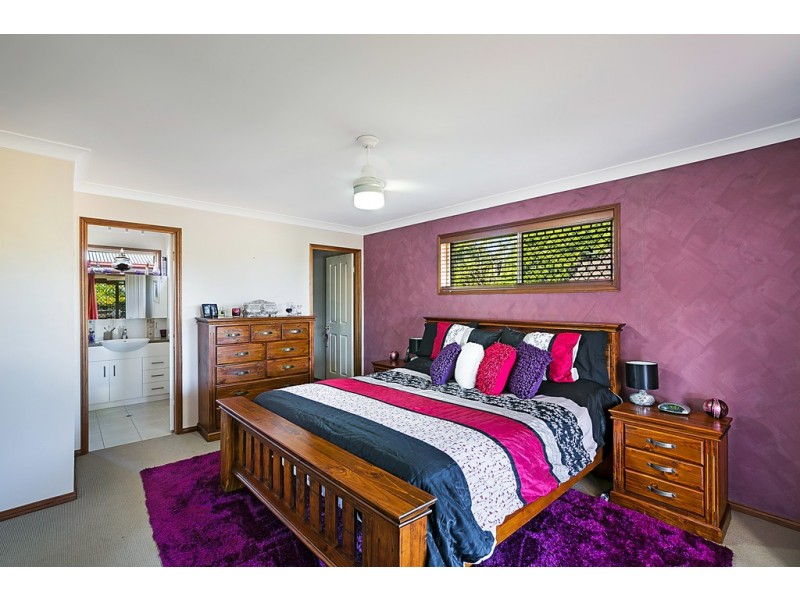 490 West Street, Kearneys Spring QLD 4350