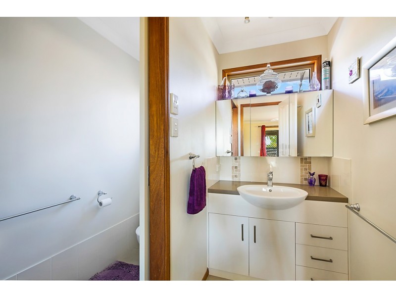 490 West Street, Kearneys Spring QLD 4350