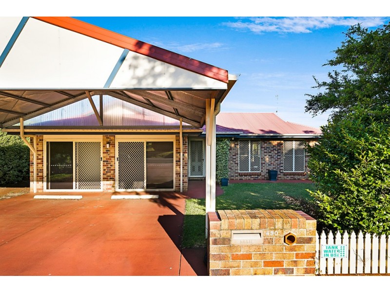 490 West Street, Kearneys Spring QLD 4350