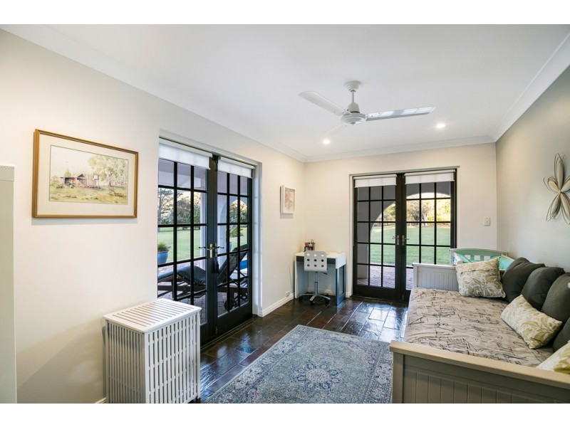 127 Robinson Road, Geham QLD 4352