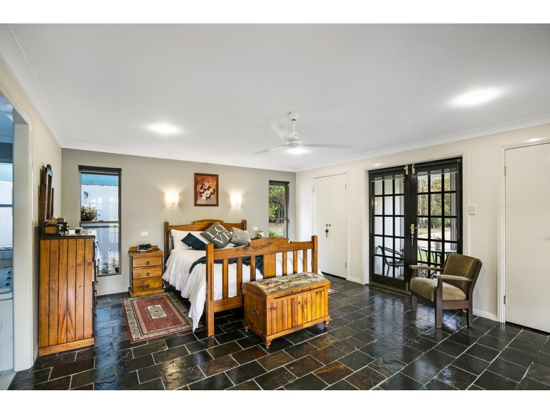 127 Robinson Road, Geham QLD 4352