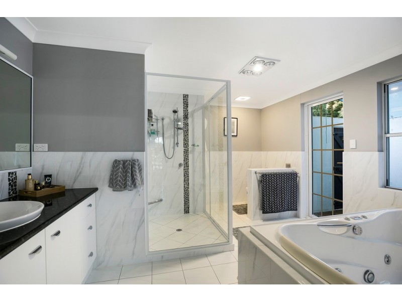 127 Robinson Road, Geham QLD 4352