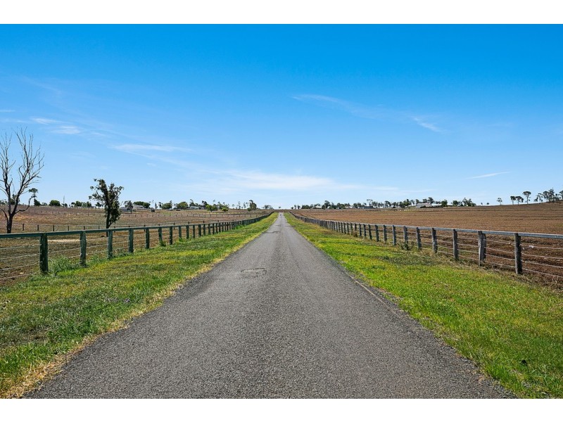 339 Luck Road, Vale View QLD 4352