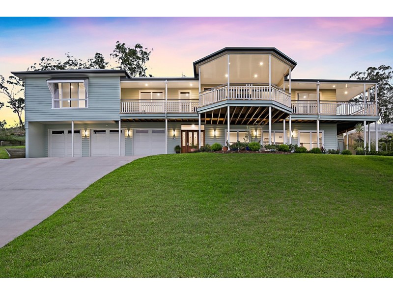 18 Manikato Drive, Hodgson Vale QLD 4352