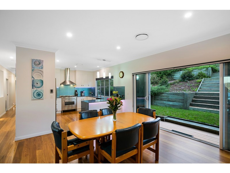 18 Manikato Drive, Hodgson Vale QLD 4352