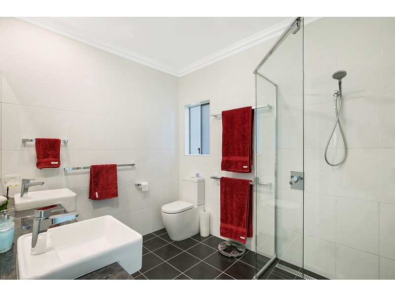 18 Manikato Drive, Hodgson Vale QLD 4352