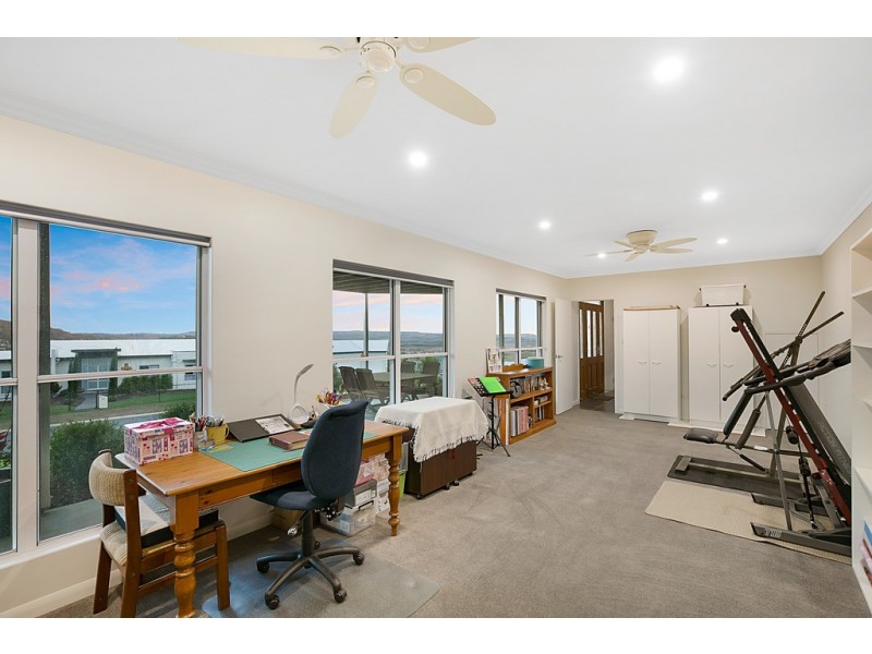 18 Manikato Drive, Hodgson Vale QLD 4352