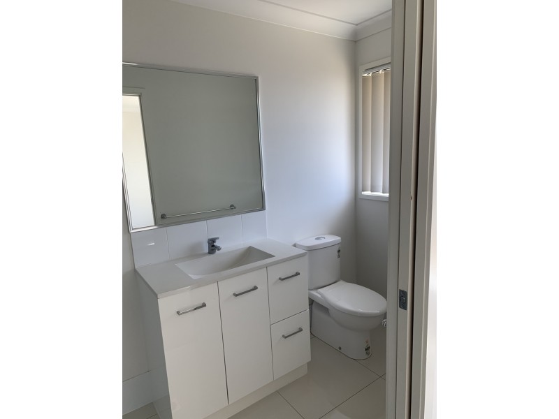 30 Weebah Place, Cambooya QLD 4358