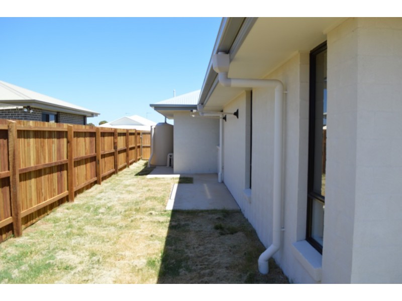 30 Weebah Place, Cambooya QLD 4358