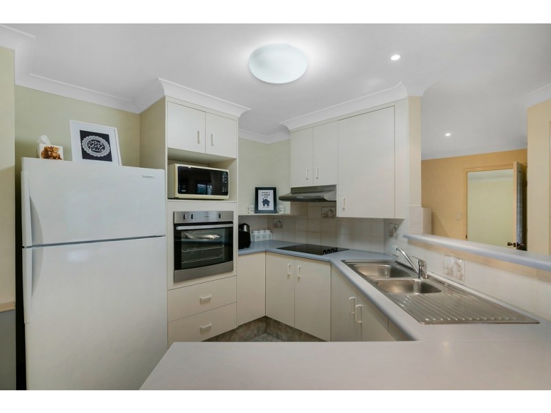 1 Malt Court, Kearneys Spring QLD 4350