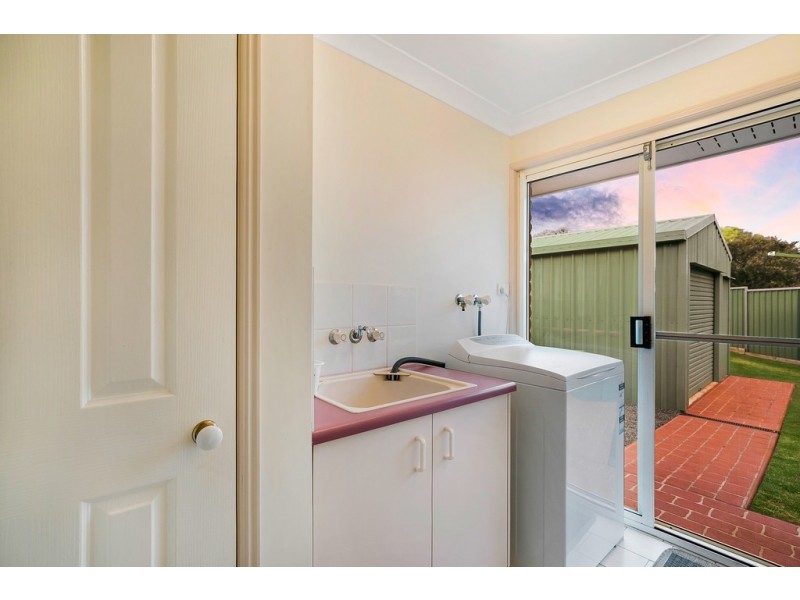 1 Malt Court, Kearneys Spring QLD 4350