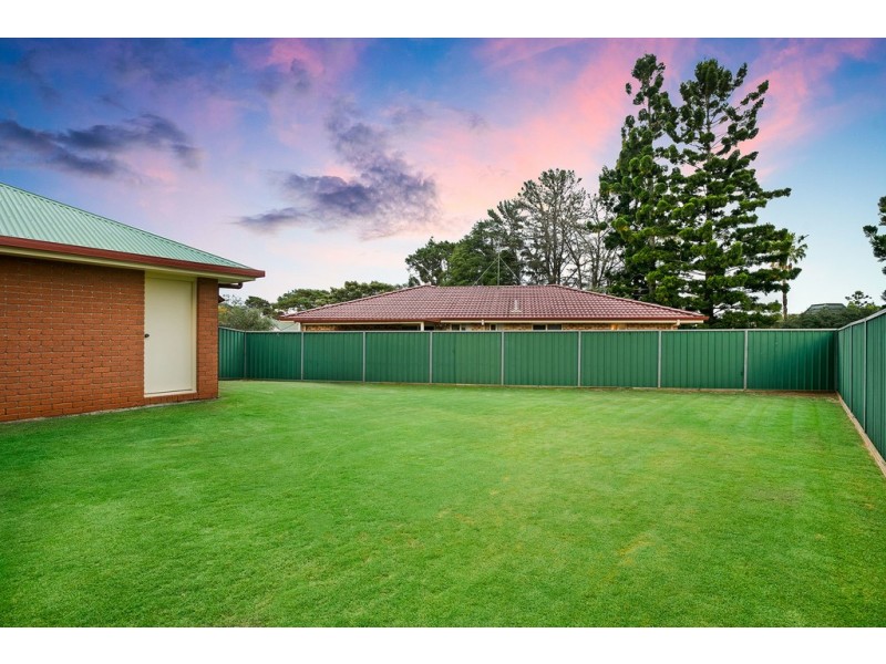1 Malt Court, Kearneys Spring QLD 4350