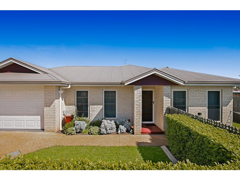 1/3 Fuschia Street, Middle Ridge QLD 4350