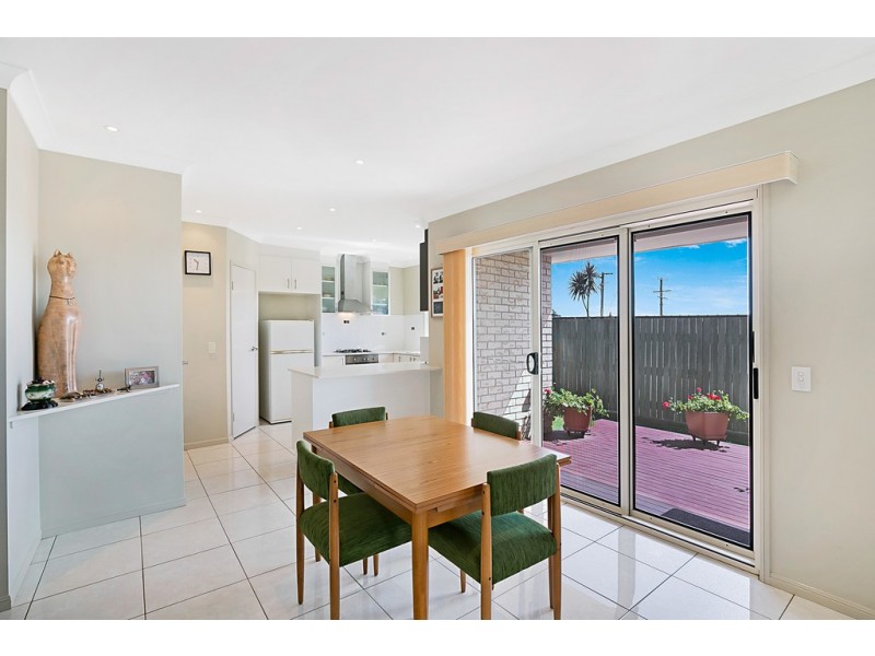 1/3 Fuschia Street, Middle Ridge QLD 4350