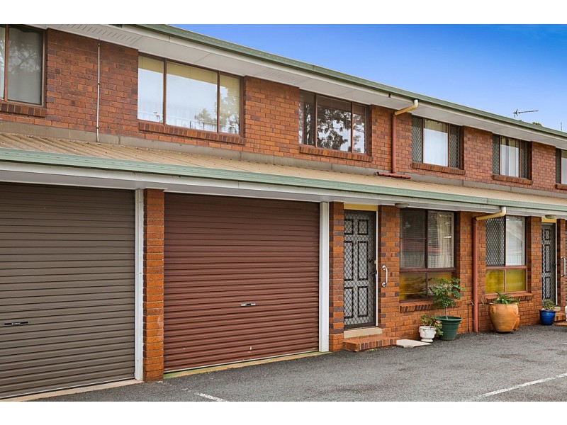 4/15 Edith Street, Newtown QLD 4350