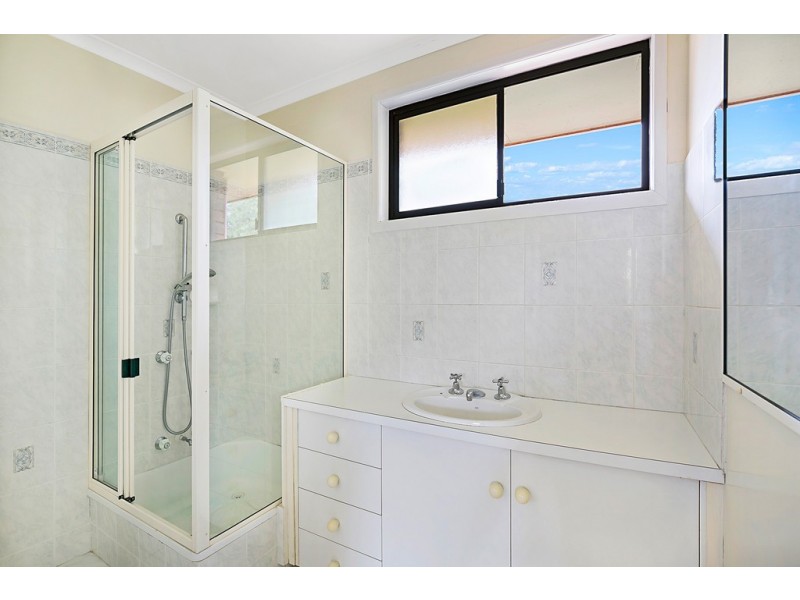 4/15 Edith Street, Newtown QLD 4350