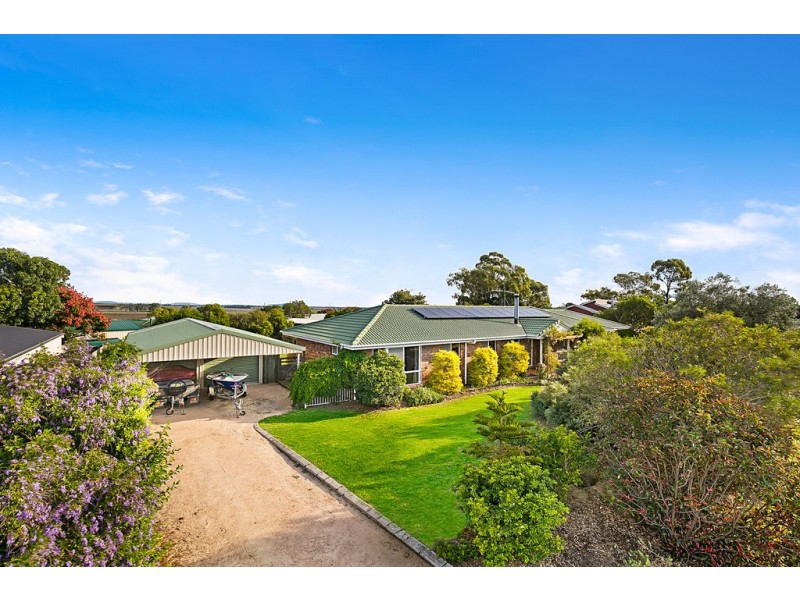 15 Belclaire Drive, Westbrook QLD 4350