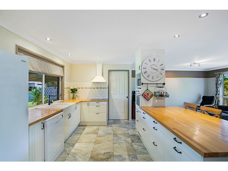 15 Belclaire Drive, Westbrook QLD 4350