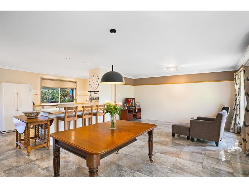 15 Belclaire Drive, Westbrook QLD 4350