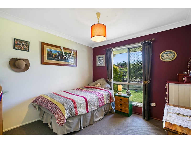 15 Belclaire Drive, Westbrook QLD 4350