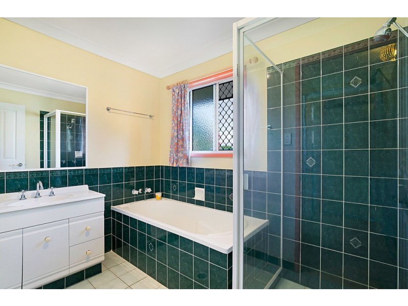 15 Belclaire Drive, Westbrook QLD 4350