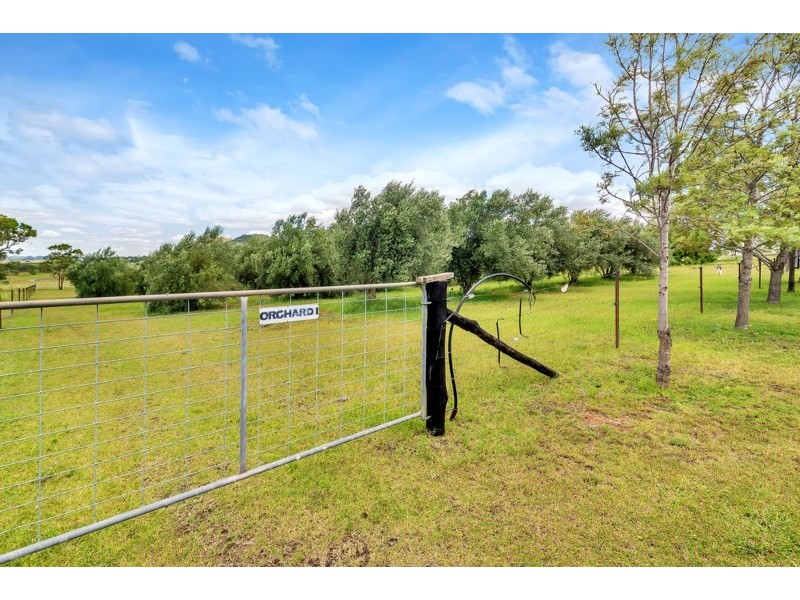11245 Warrego Highway, Kingsthorpe QLD 4400