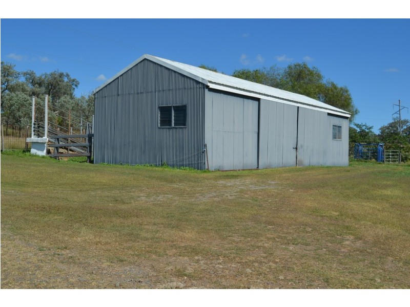 215 Hazelwood Road, Southbrook QLD 4363