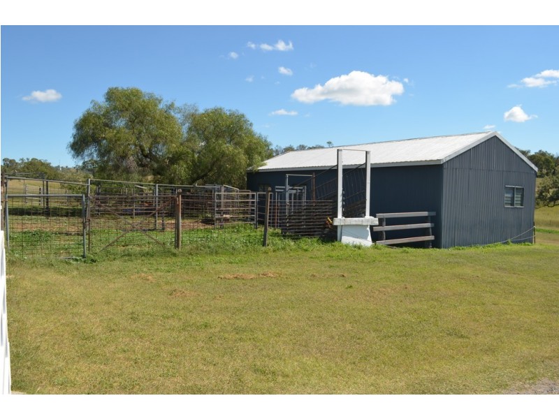 215 Hazelwood Road, Southbrook QLD 4363